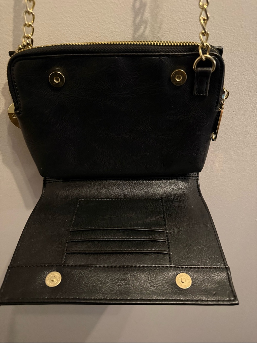 Steve Madden Black Crossbody Wallet Purse Gold Chain - Picture 5 of 6